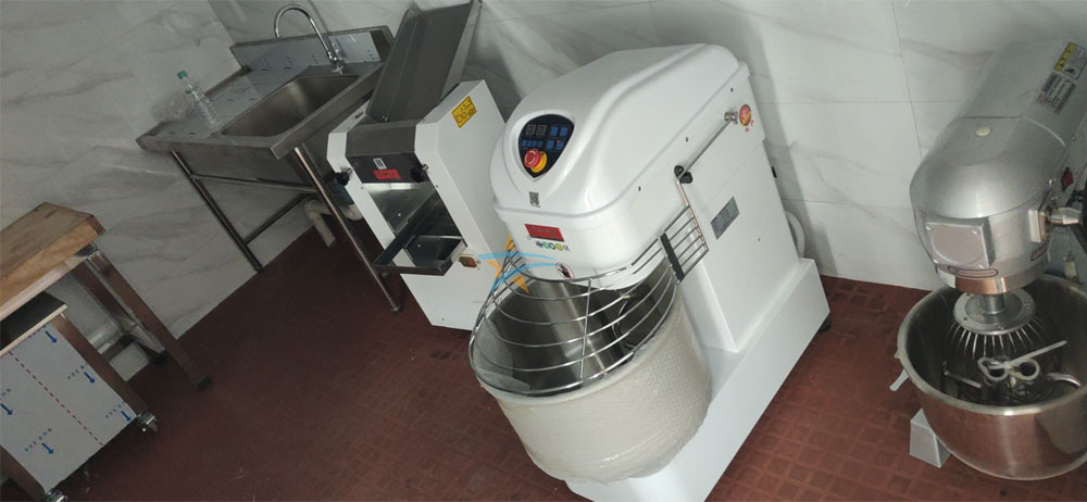 見(jiàn)炬科技員工食堂廚房工程全自動(dòng)廚房設備 見(jiàn)炬科技員工食堂廚房工程全自動(dòng)廚房設備